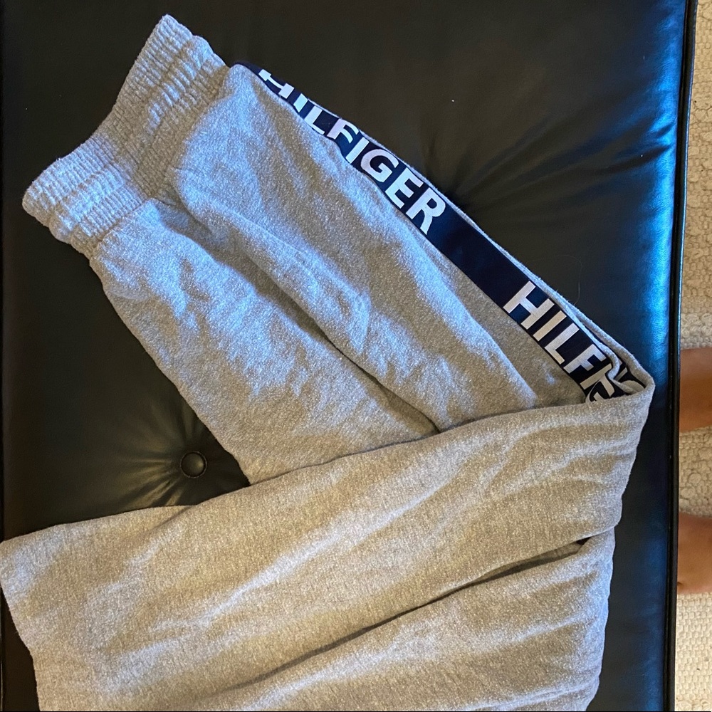 Tommy Hilfiger gray sweatpants